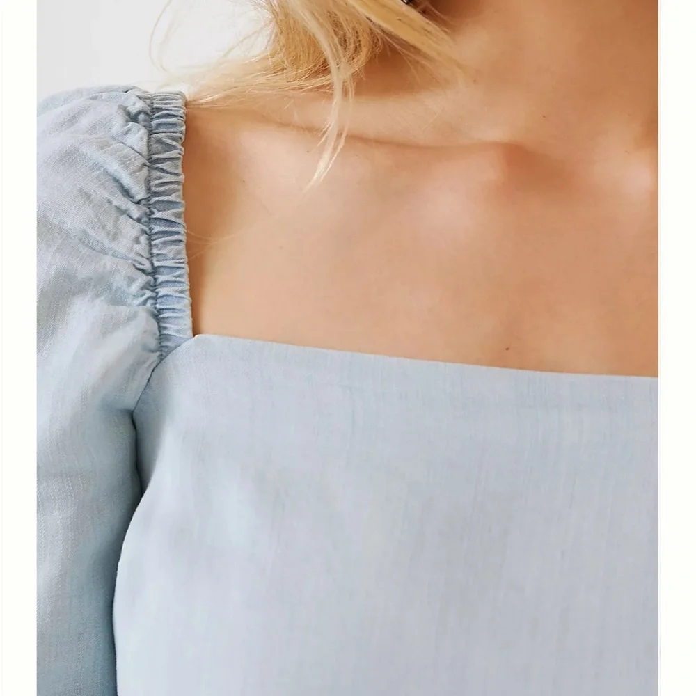 SOLD NWT, Anthropologie, Cloth & Stone Smocked Chambray Long sleeve Top, XS - Picture 4 of 11